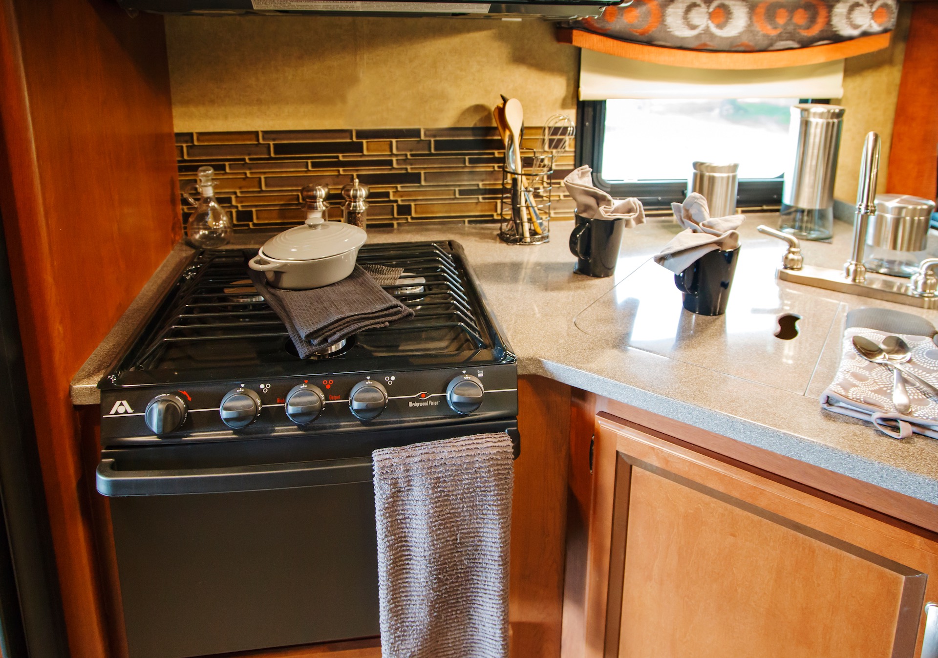 RV STOVES: WHAT THE MANUFACTURERS AREN'T TELLING YOU - Glenda Cochran